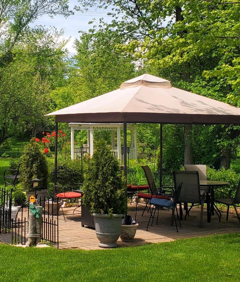 Lilly Pad Hotel Cedarburg Luaran gambar