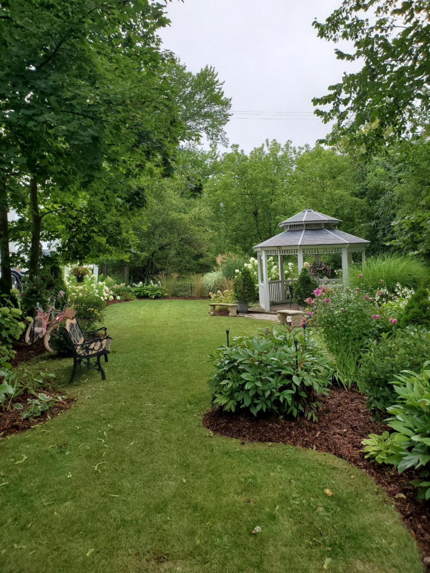 Lilly Pad Hotel Cedarburg Luaran gambar