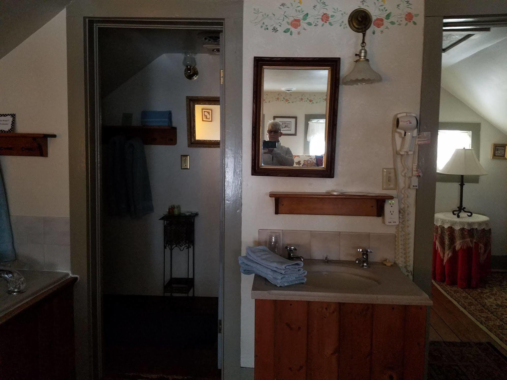 Lilly Pad Hotel Cedarburg Luaran gambar