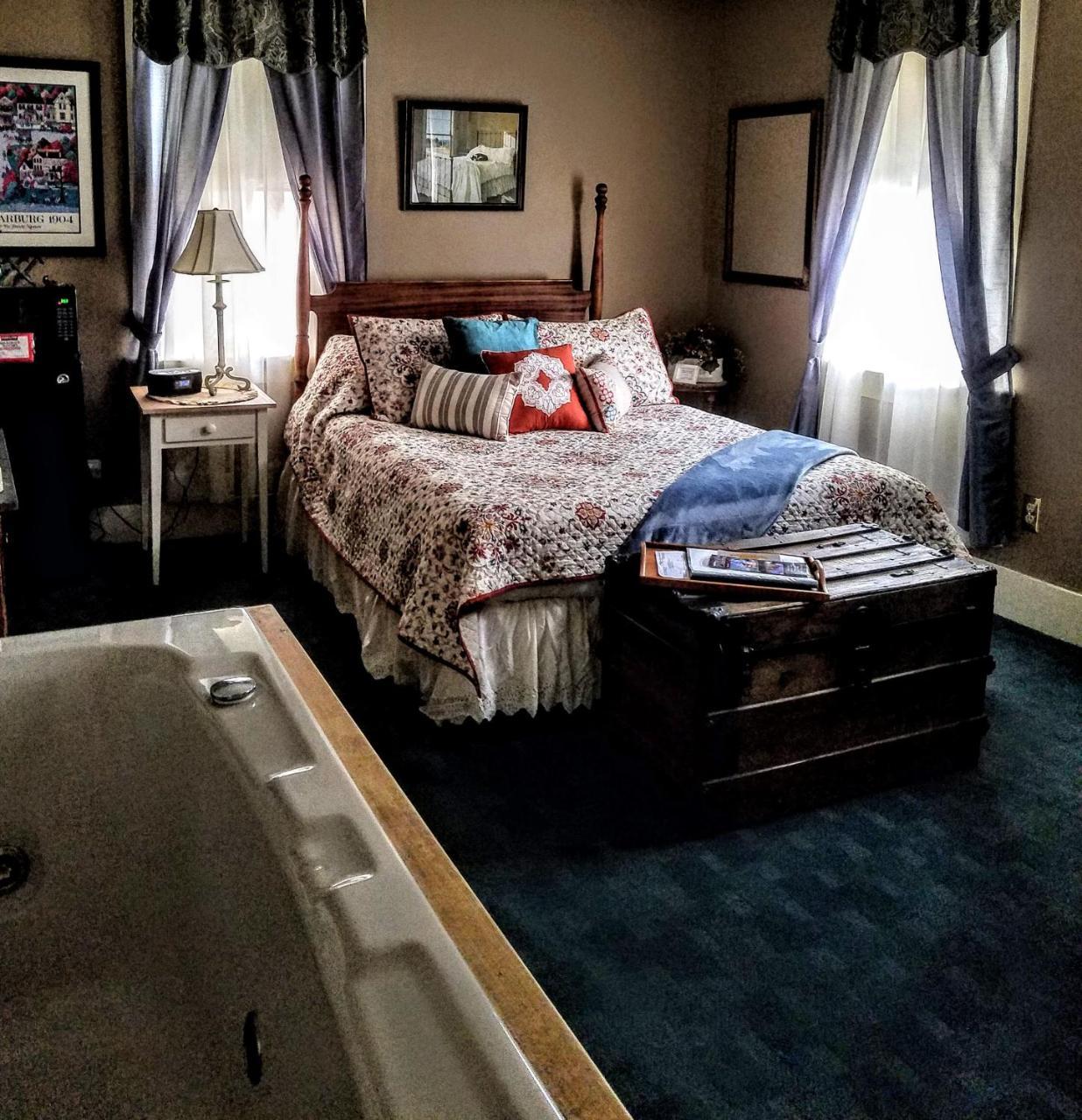Lilly Pad Hotel Cedarburg Luaran gambar