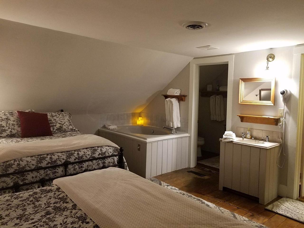 Lilly Pad Hotel Cedarburg Luaran gambar